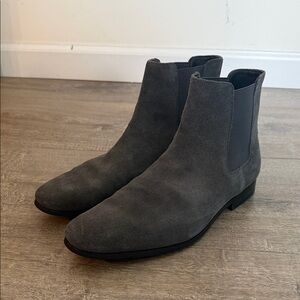 Express Men’s Charcoal Suede Chelsea Boots